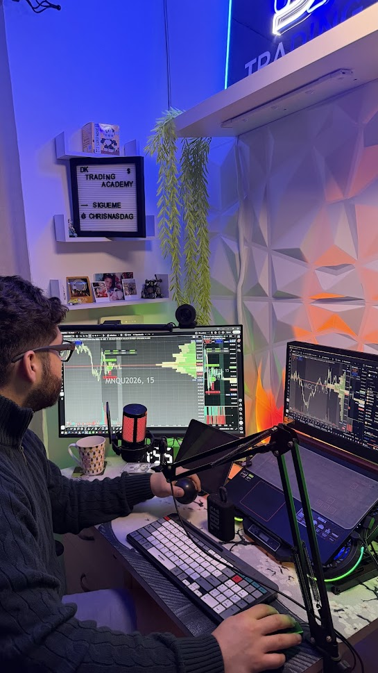 ChrisNasdaq operando